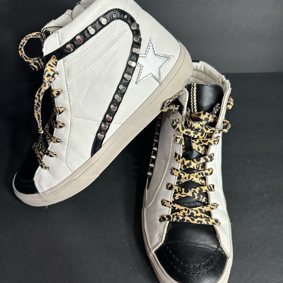 Shu shop High-Top Sneakers with Leopard Print Laces size 7.5 pre owned good - Picture 2 of 9